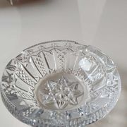 Ashtray/empty vintage pocket in cut bohemian crystal. decorated with diamond tips, braces