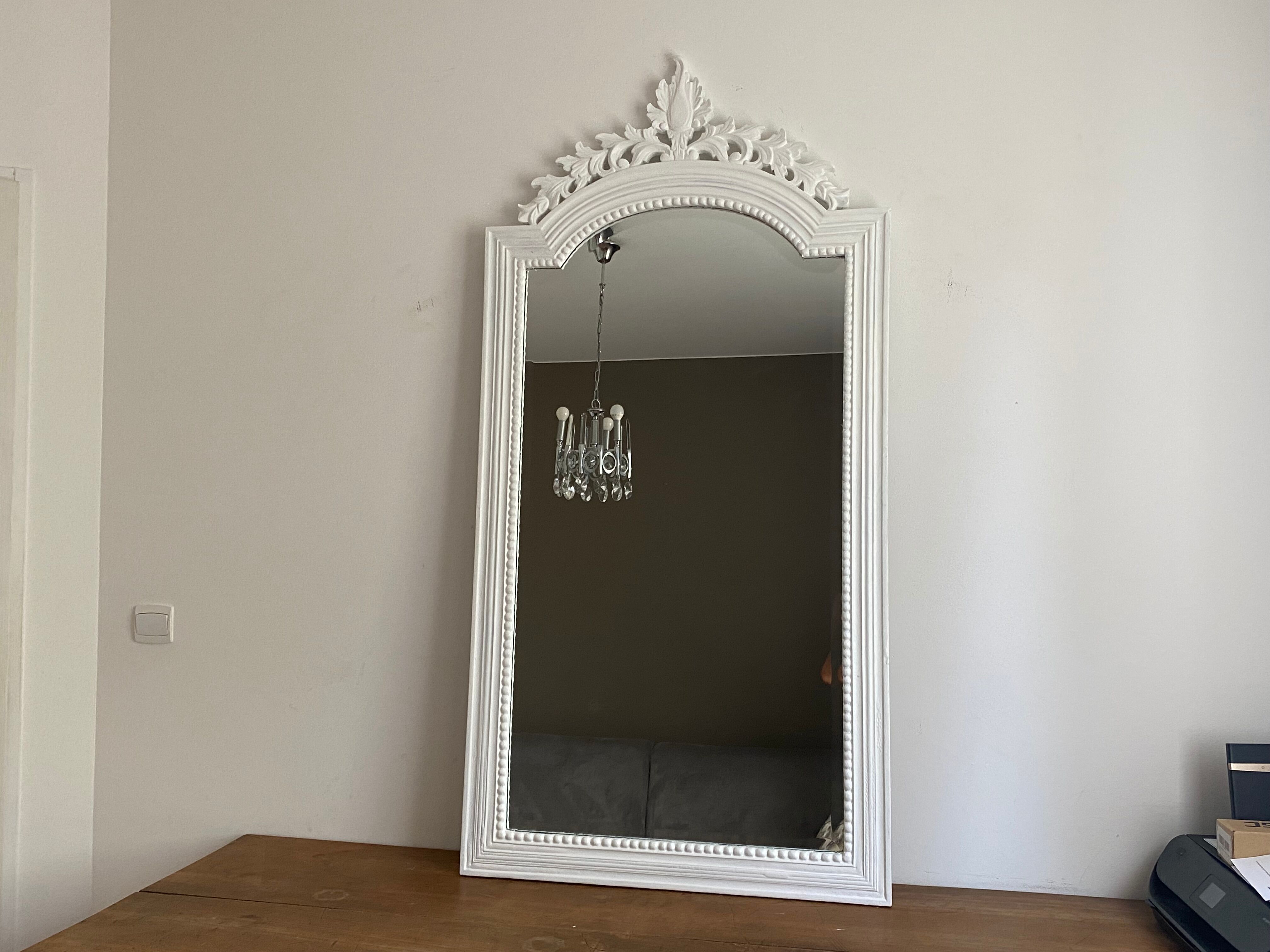 Mirror with decorated pediment 148x74cm