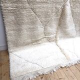 Moroccan Berber carpet Beni Ouarain with diamonds engraved in the frame 3.2x2,15m