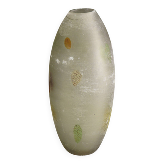 Glass vase 'A Scavo' by Gino Cenedese with autumn leaves