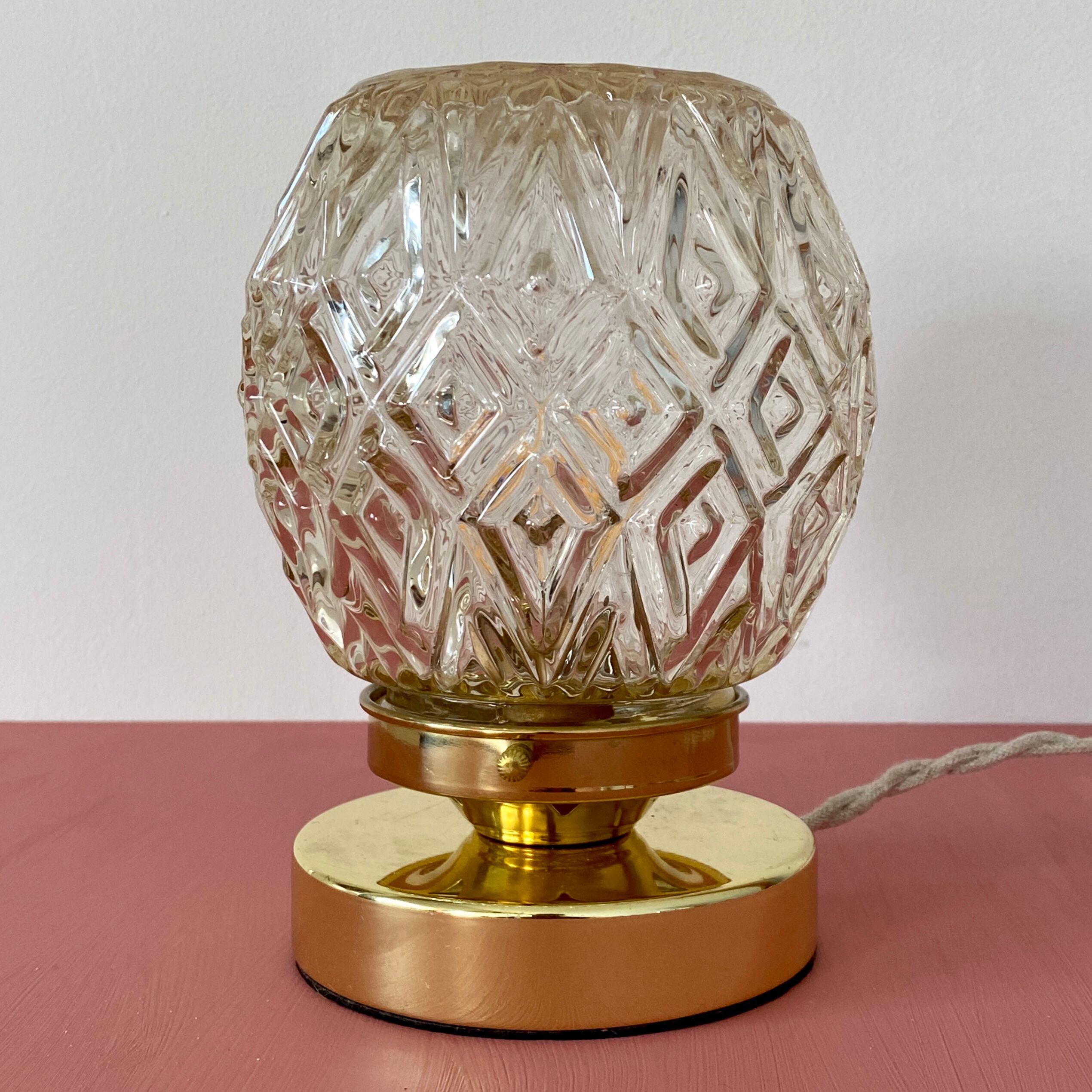Table lamp glass vintag globe