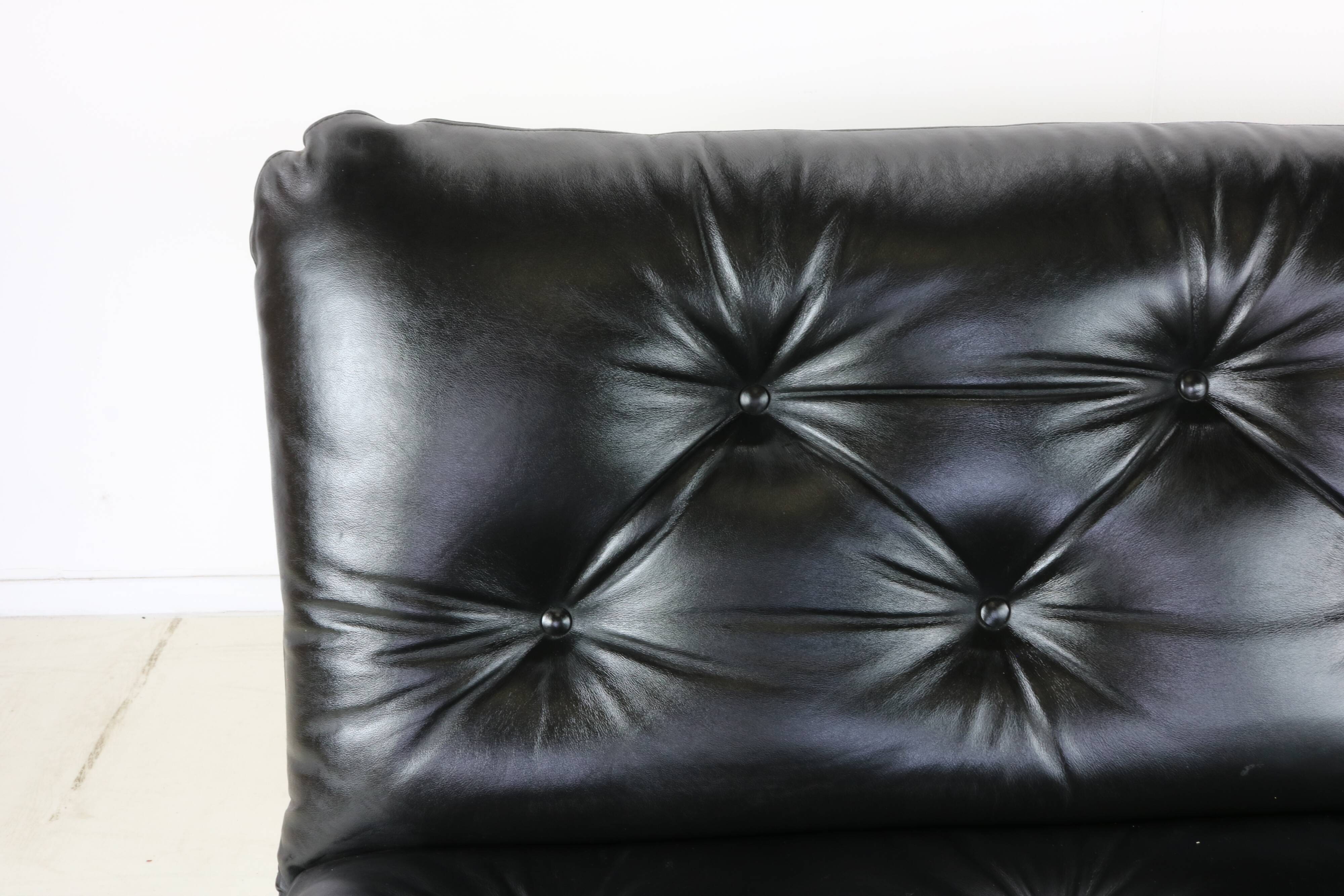 Original sixties design three seater sofa by Kho liang le for Artifort