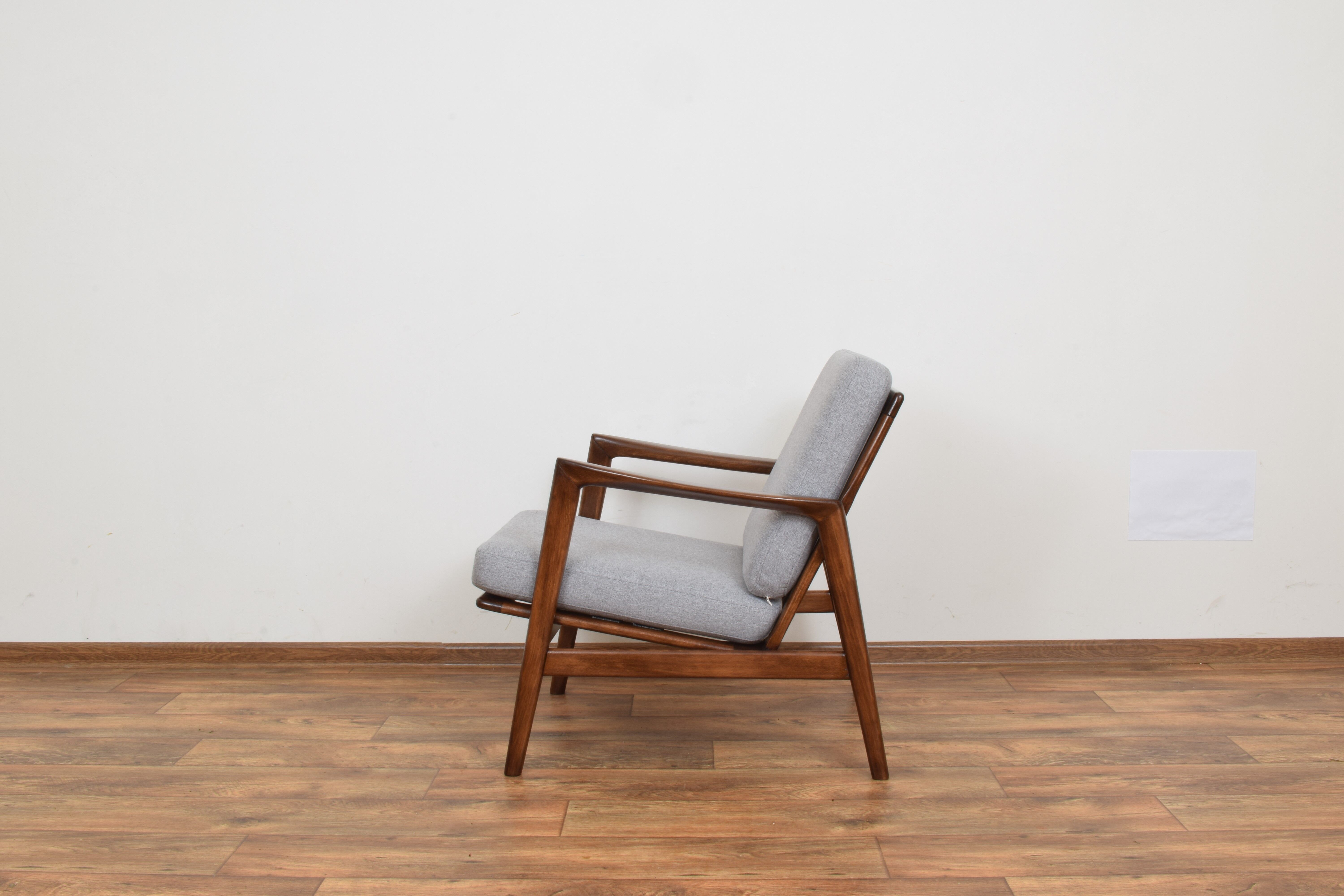 Mid-Century Polish Lounge Chair „Stefan”, 1960s