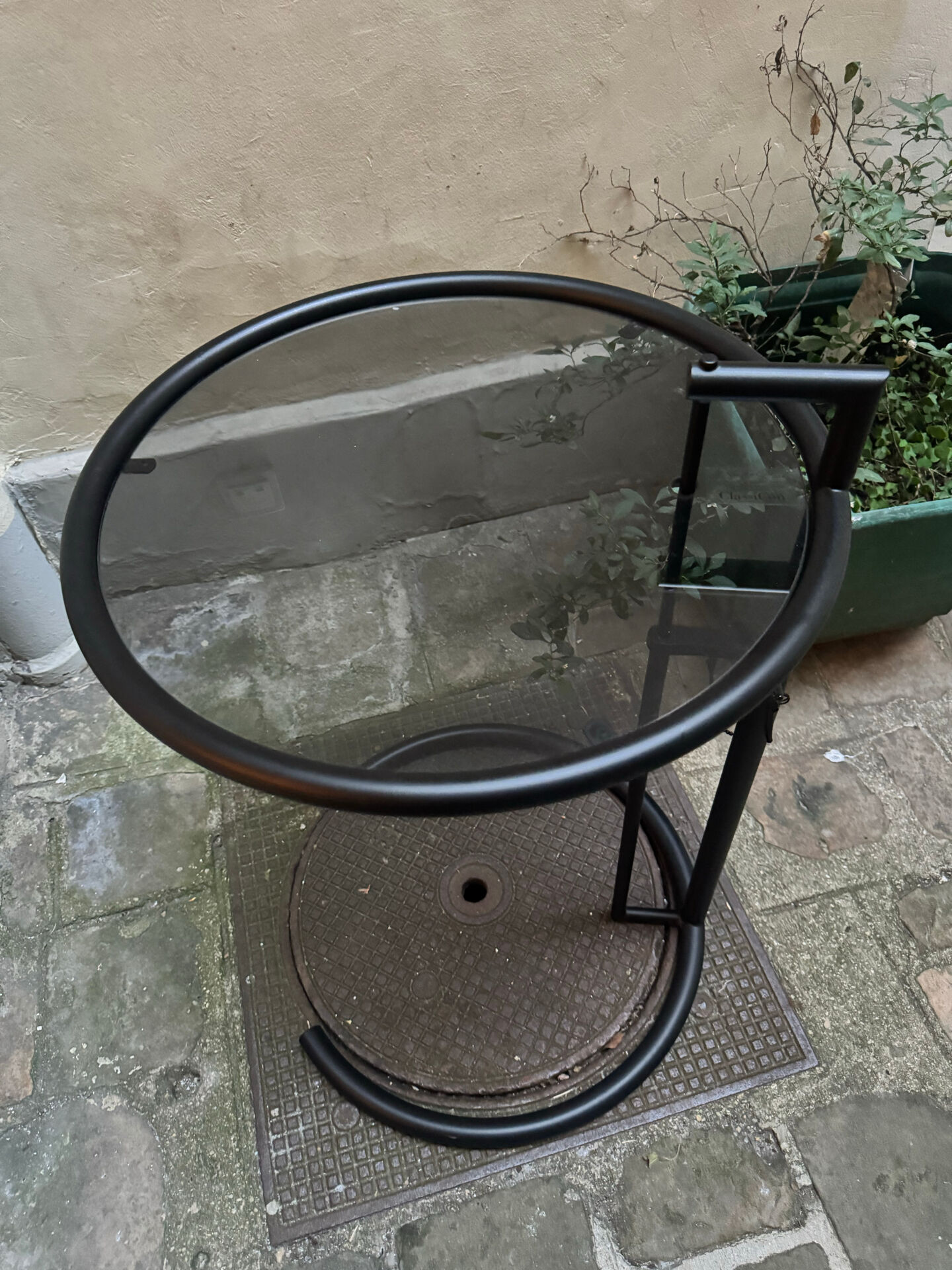 Eileen Gray Table