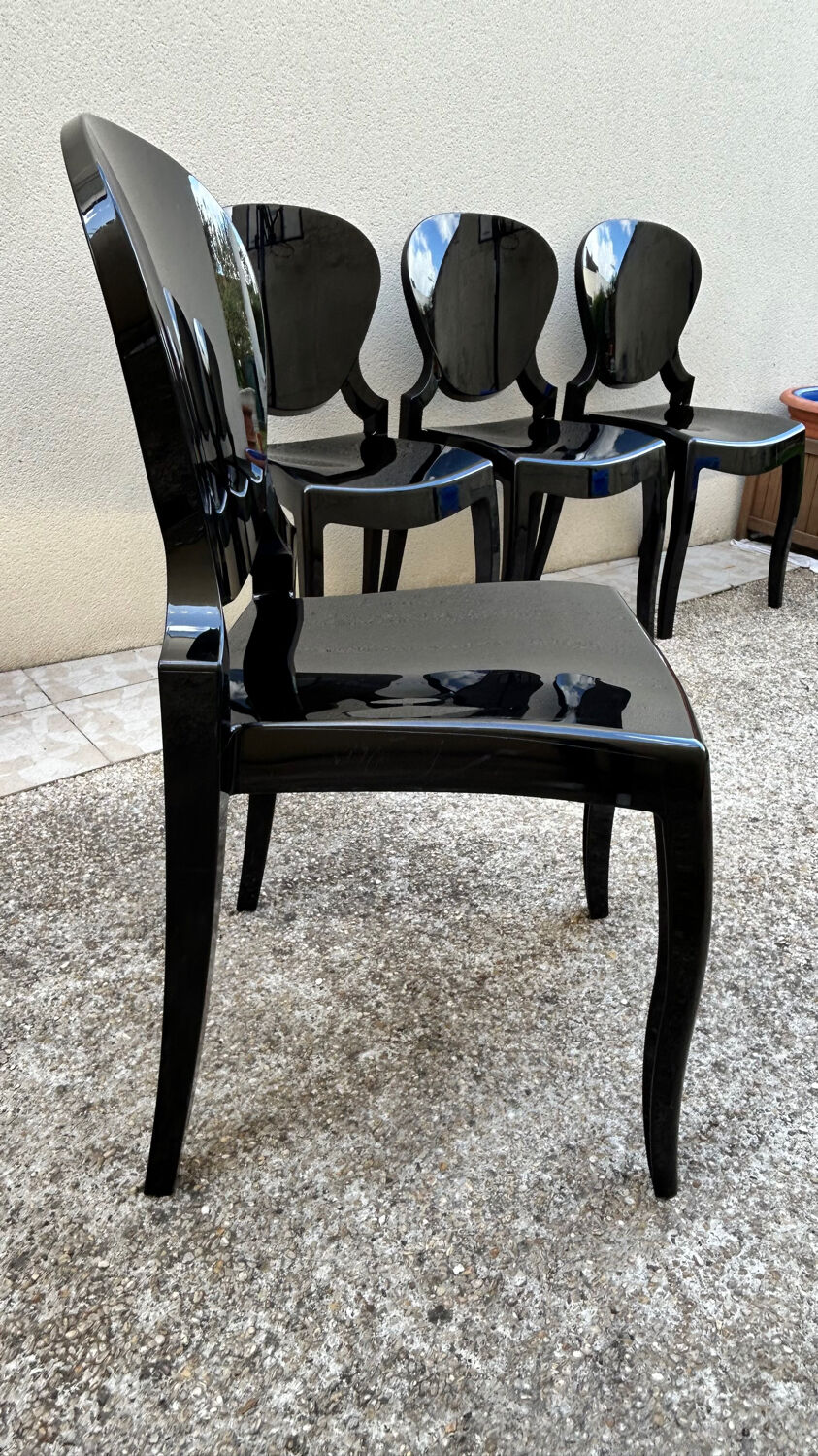 4 Queen chairs 650 Pedrali