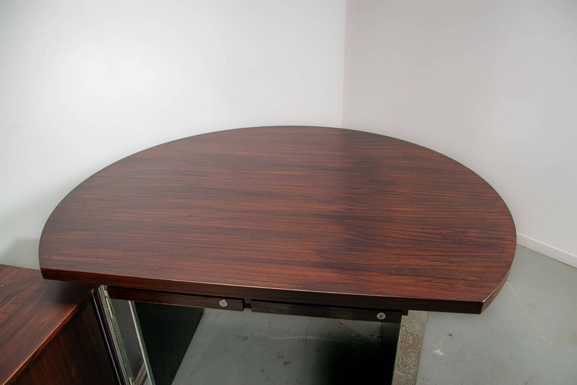 Galileo series executive desk designed by Ennio Fazioli for MIM Roma