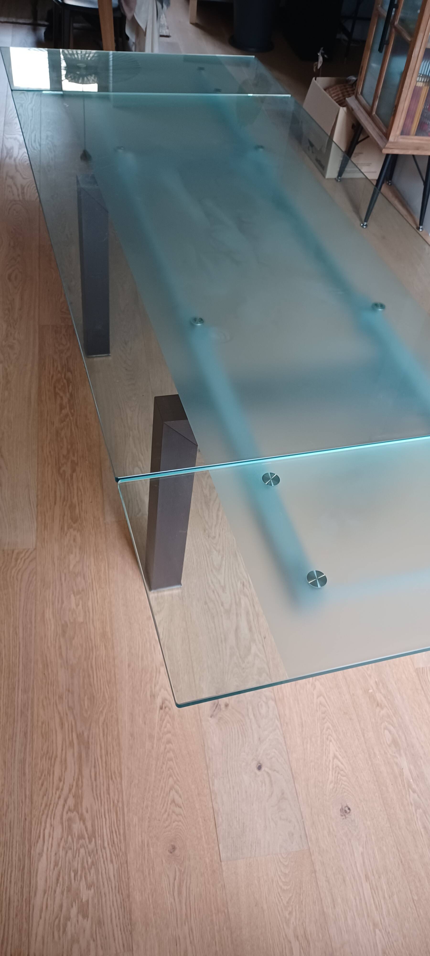 Cattelan Italia designer table – Tempered glass + extensions – Dark wood legs