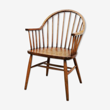 Fauteuil en bois à barreaux