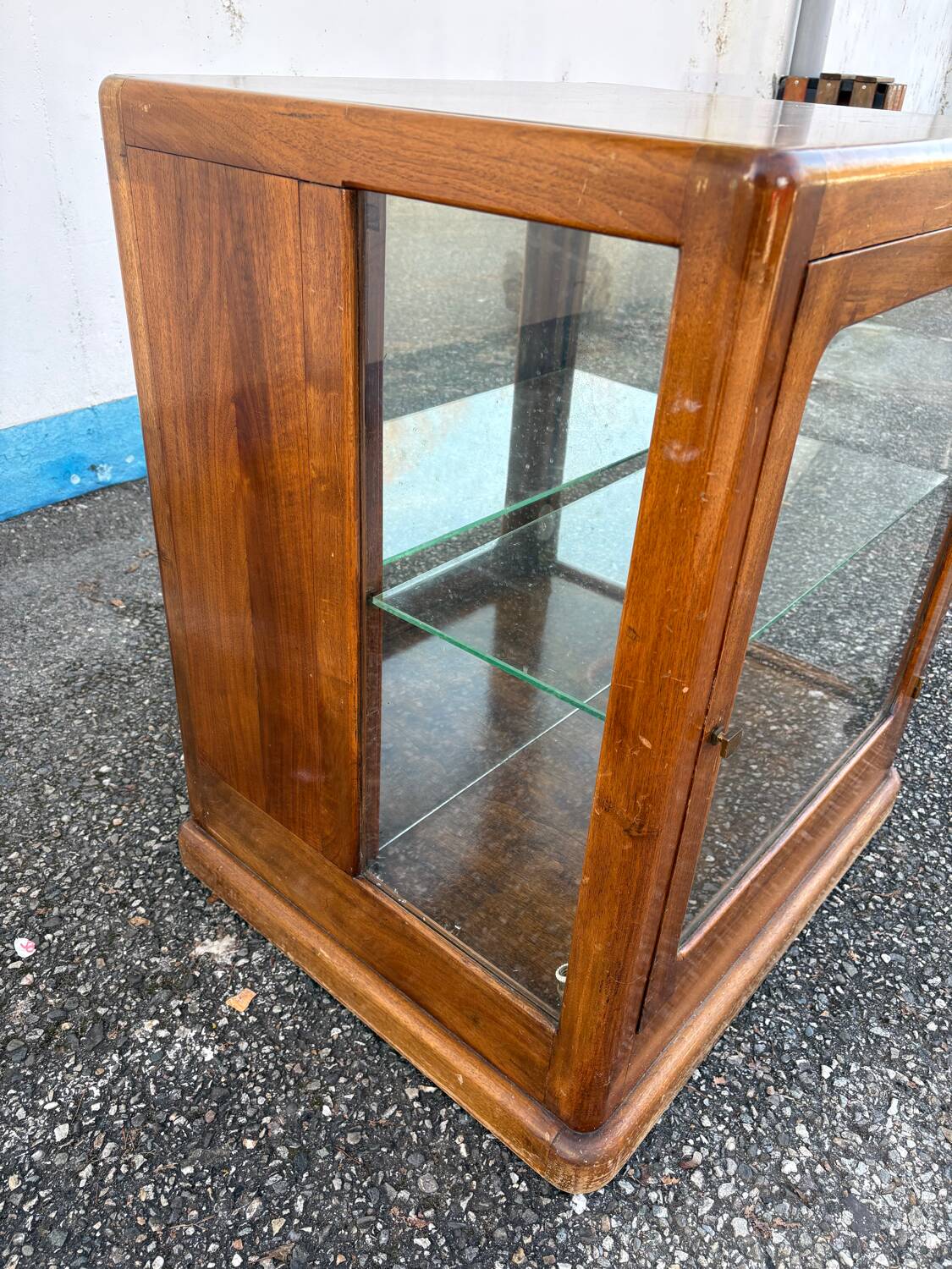Display cabinet