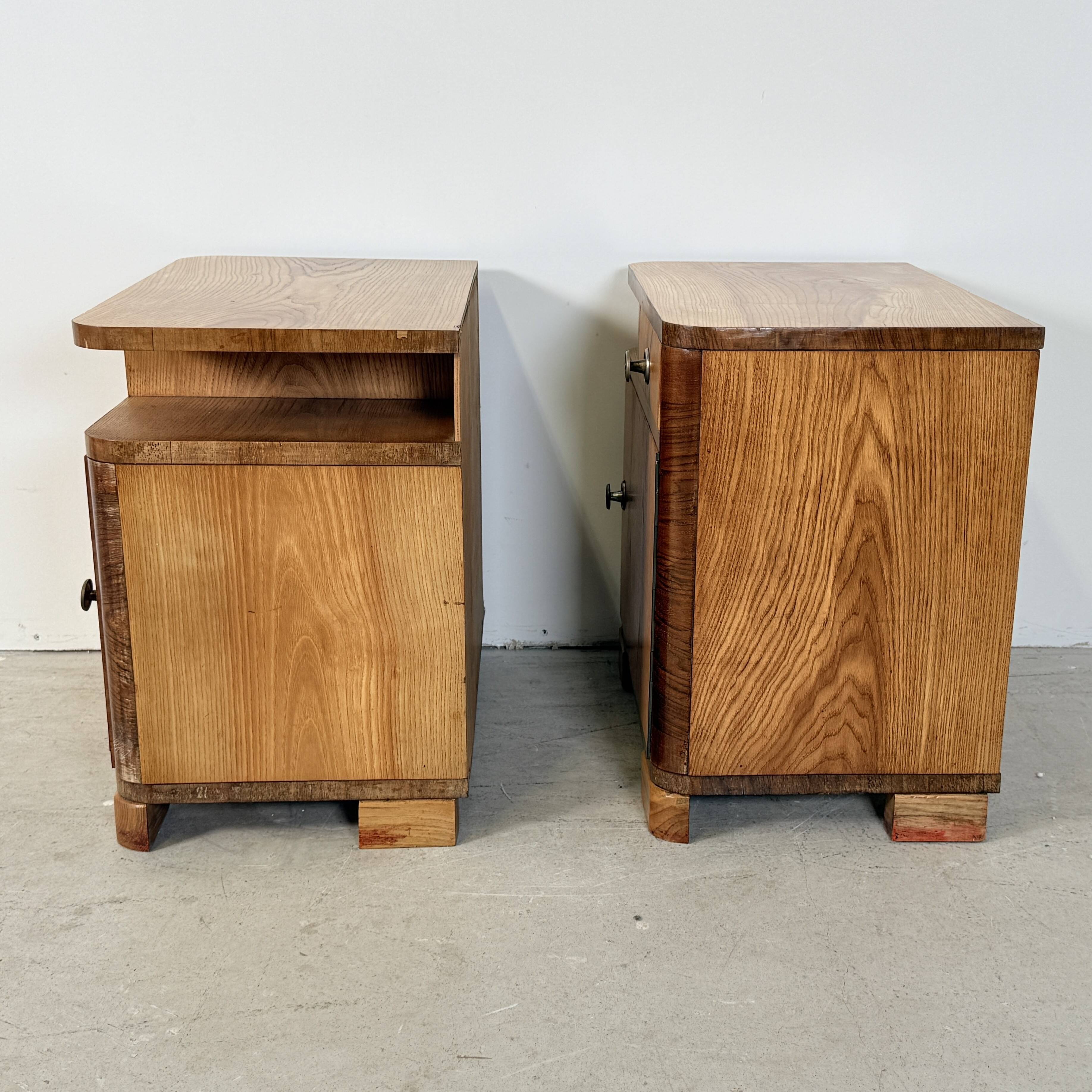 Pair of Art Deco Bedside Tables, Streamline Design, 1950s