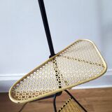 Floor lamp / magazine holder