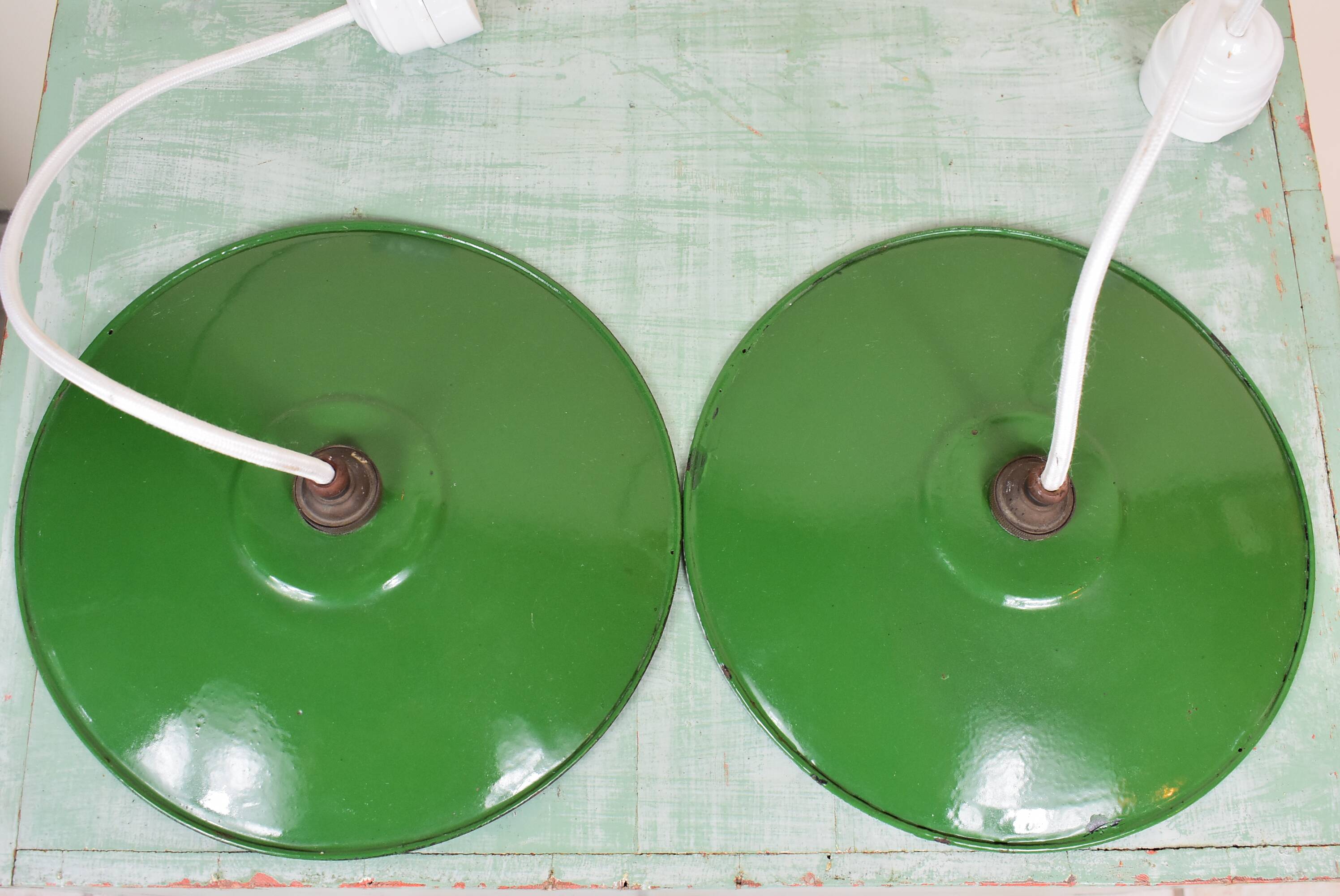 Lot of 2 lampshades enamelled sheet metal and brass socket