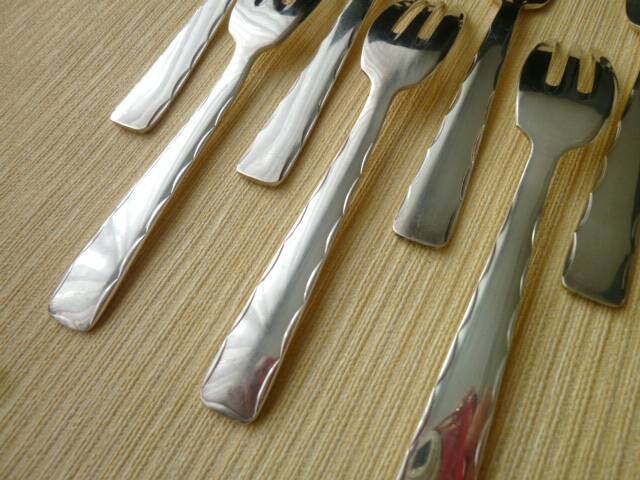 Set of 12 silver-plated cake forks