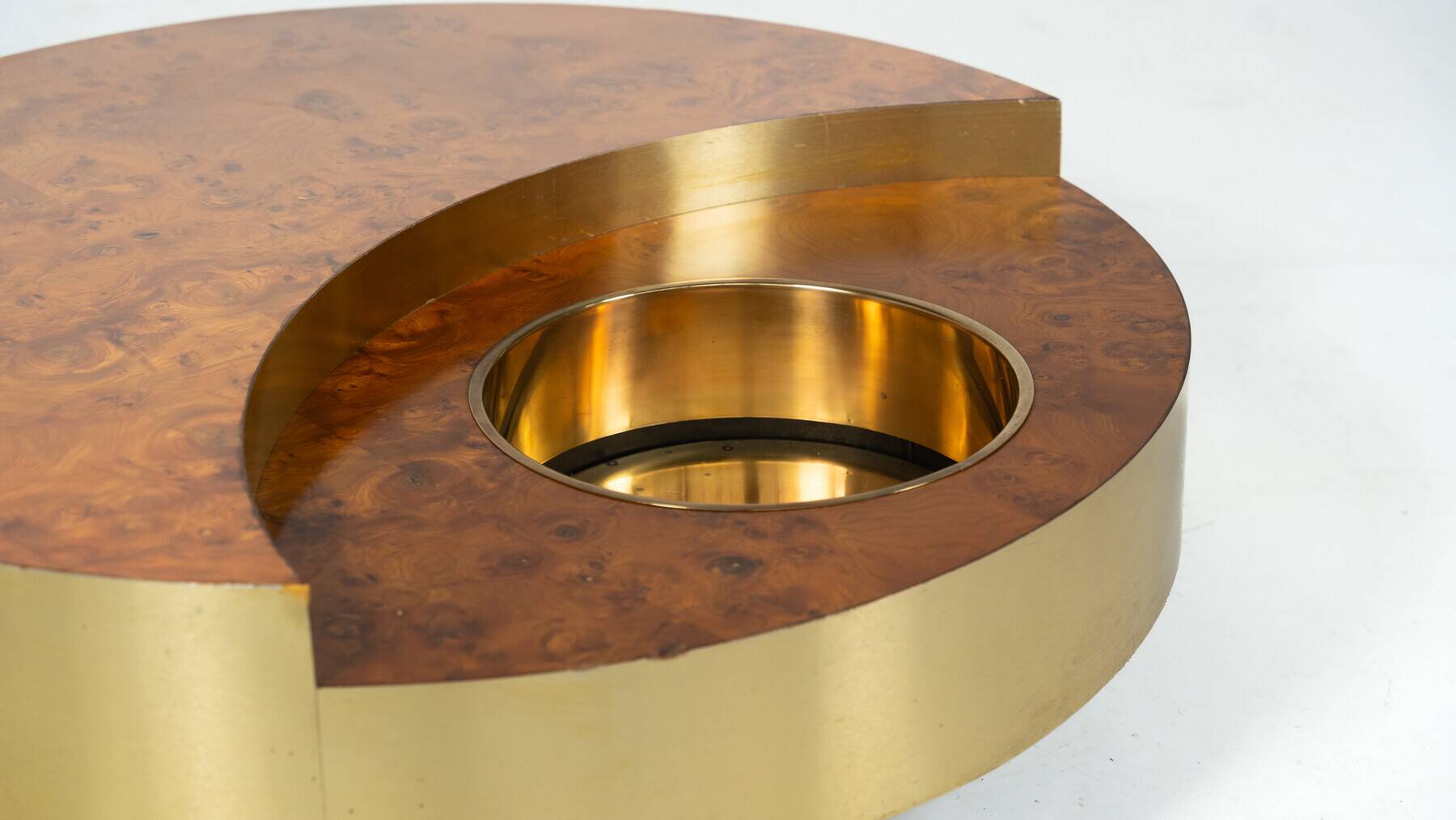 Trg" circular coffee table with bar by willy rizzo, 1970