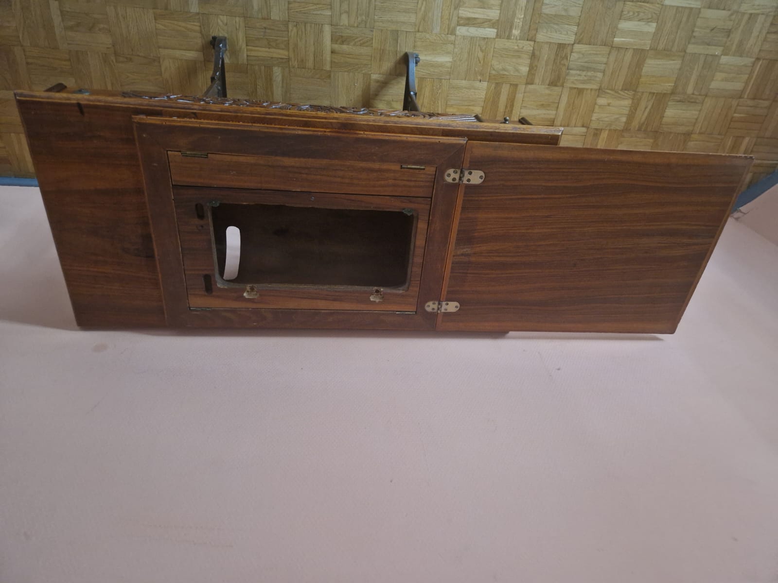 Sewing machine table