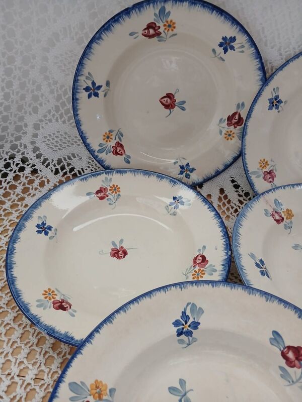 7 assiettes creuses Digoin et Sarreguemines