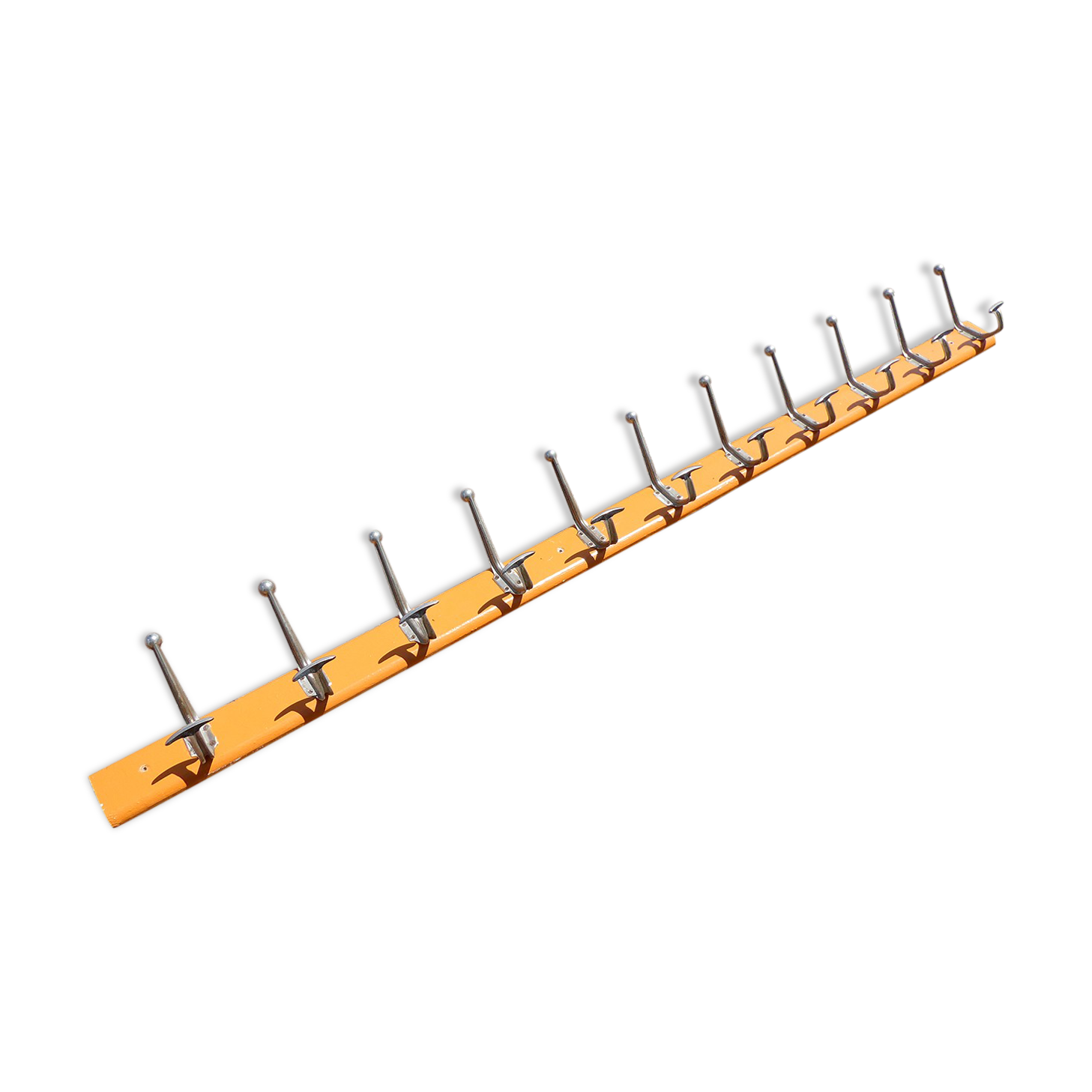 School wall door - 11-patère orange rail