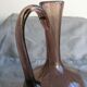 Carafe en verrerie de Biot de couleur violet mauve
