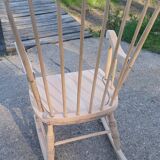 Rocking chair in raw beech