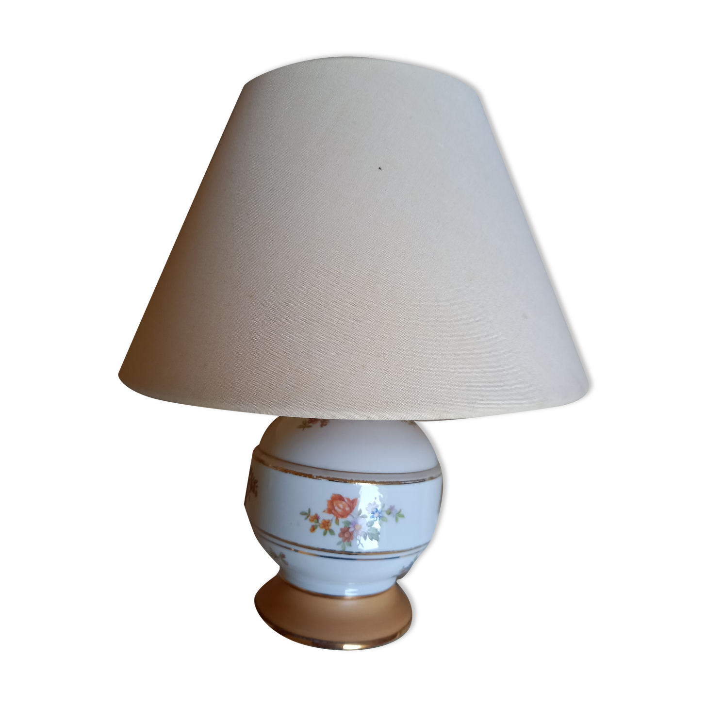 Porcelain bedside lamp