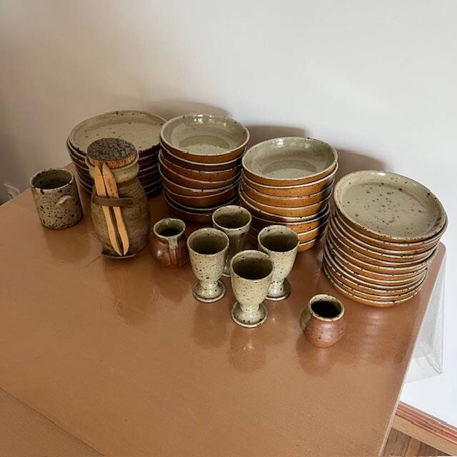 Set of stoneware tableware - 45 pieces
