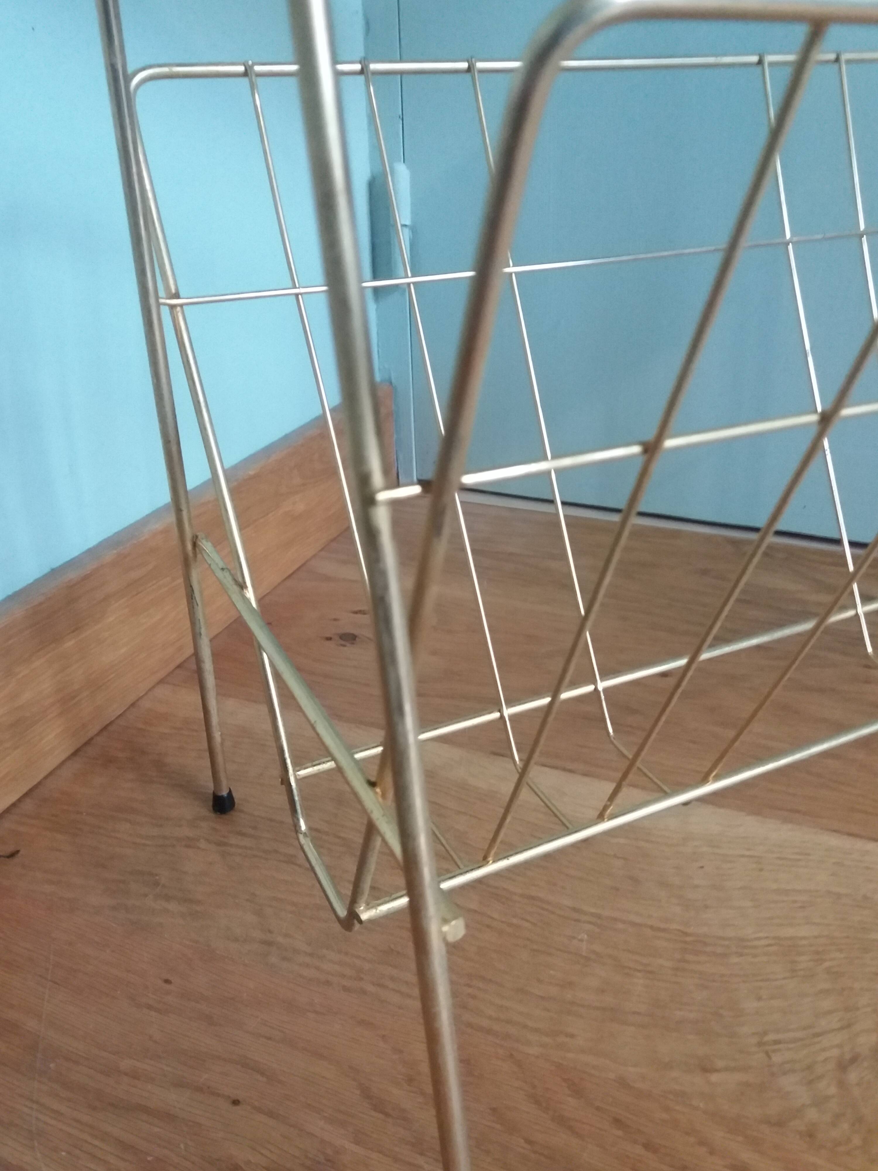 Saddle magazine holder