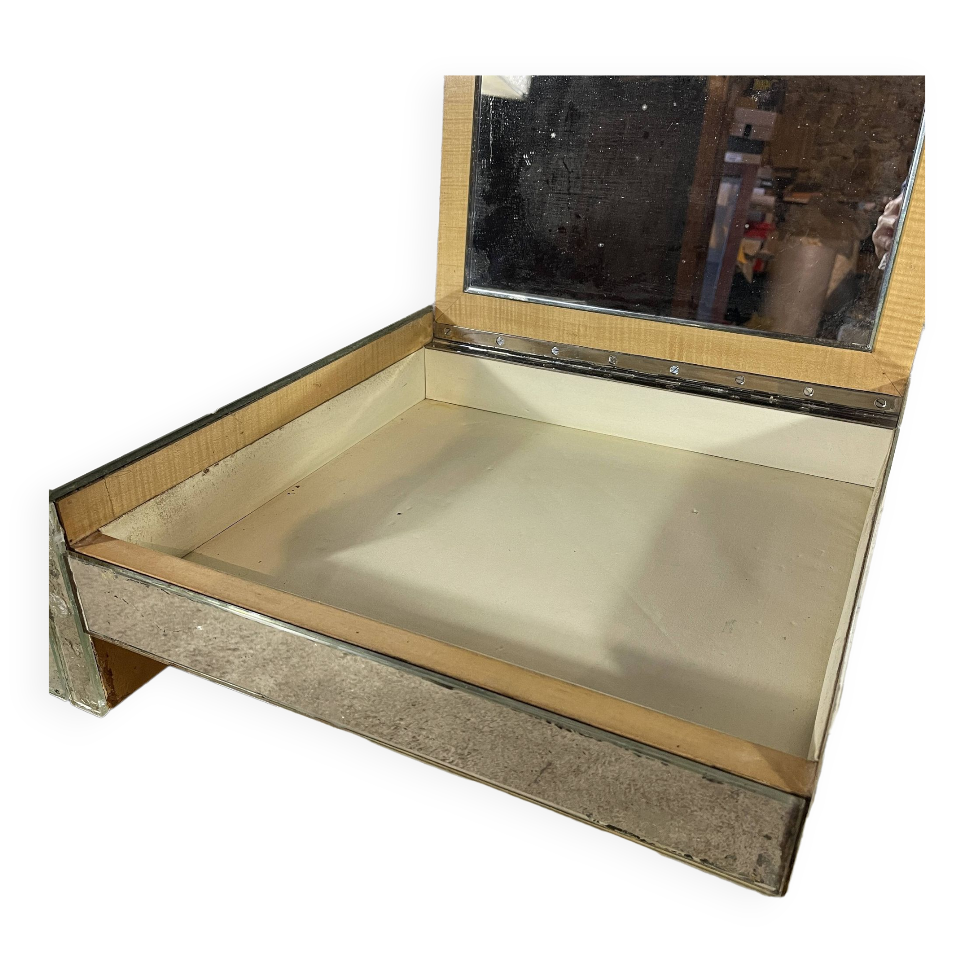 Vintage mirror dressing table