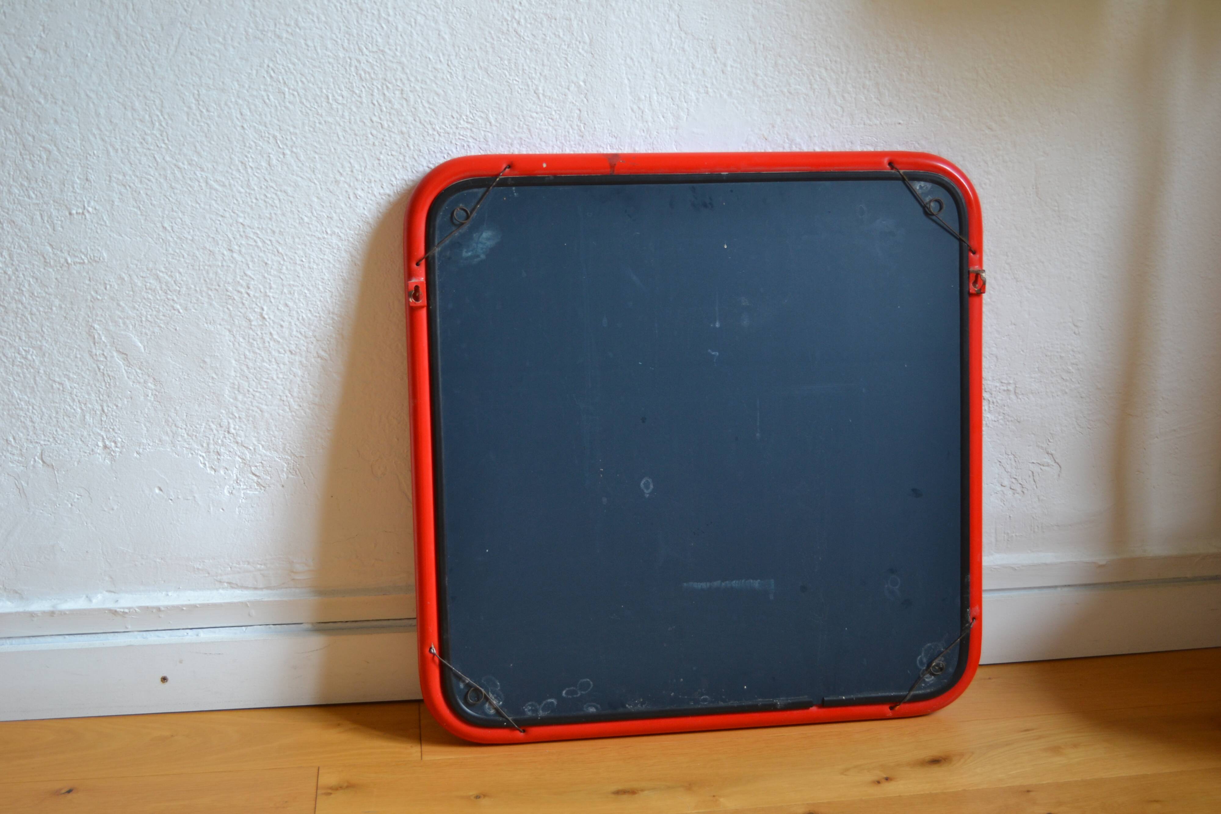 80s red post-modernist mirror dim: 60 x 60 cm