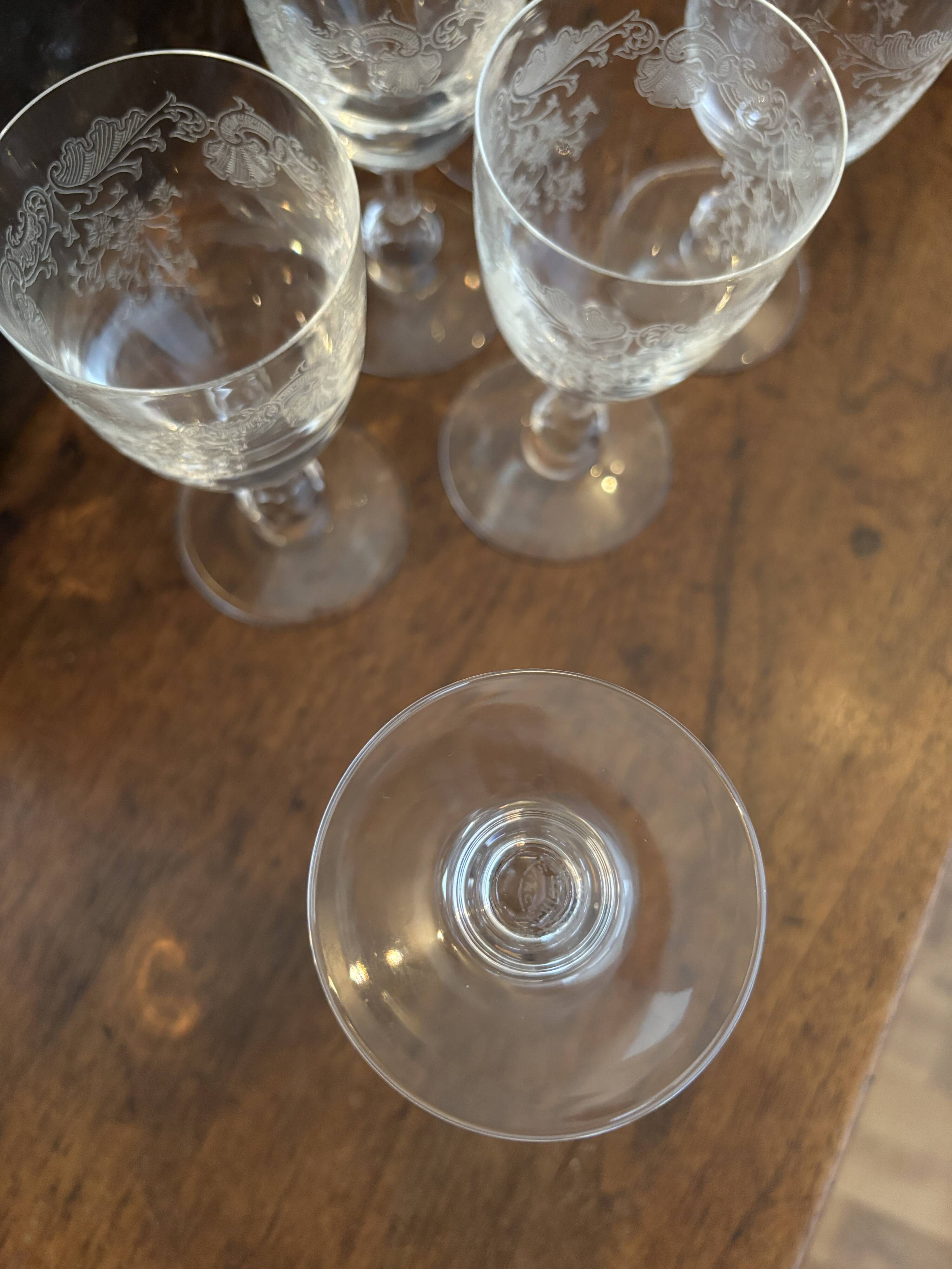 Service Vin, Crystal, Saint-Louis