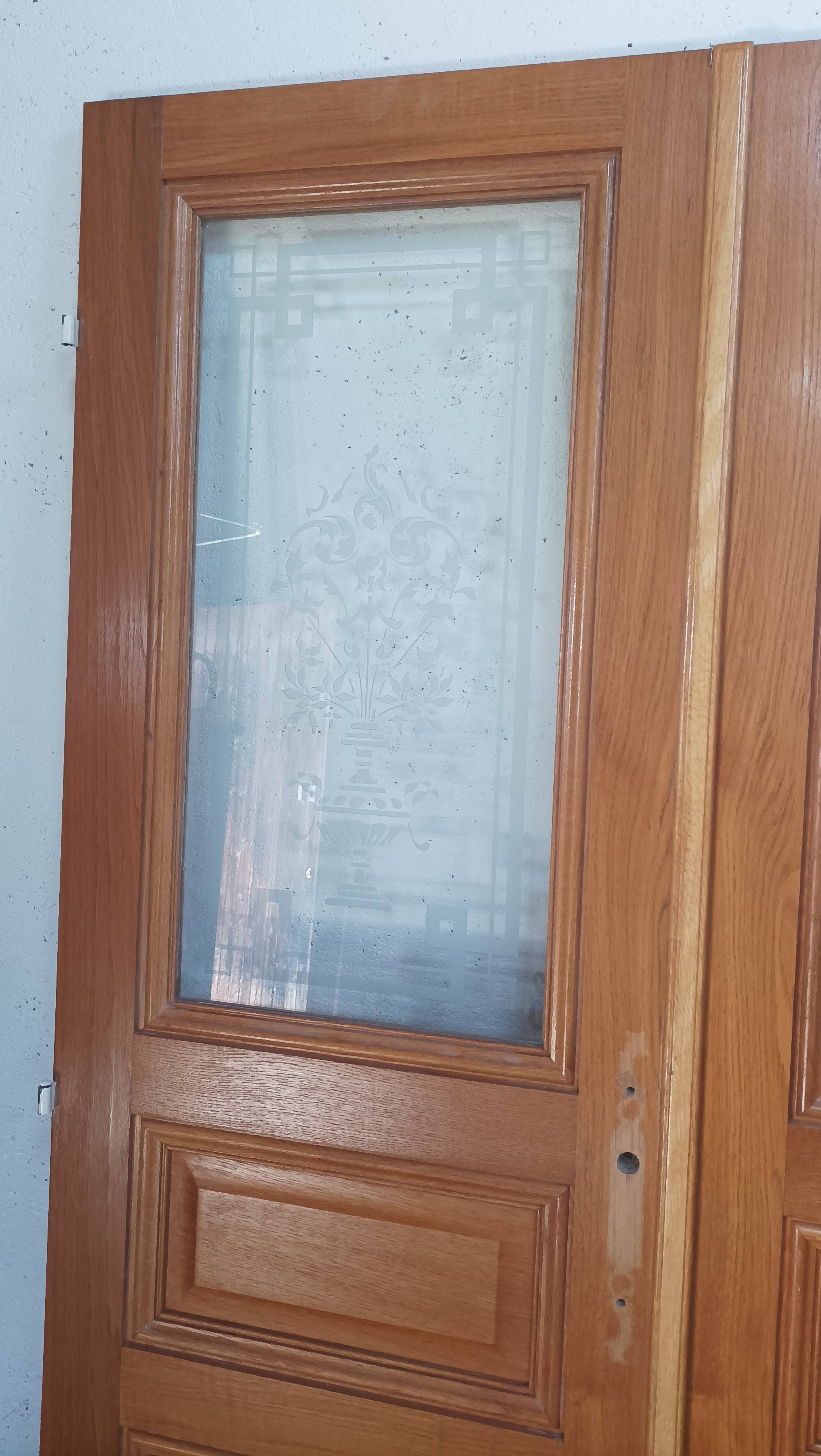 Double glass door in blond oak