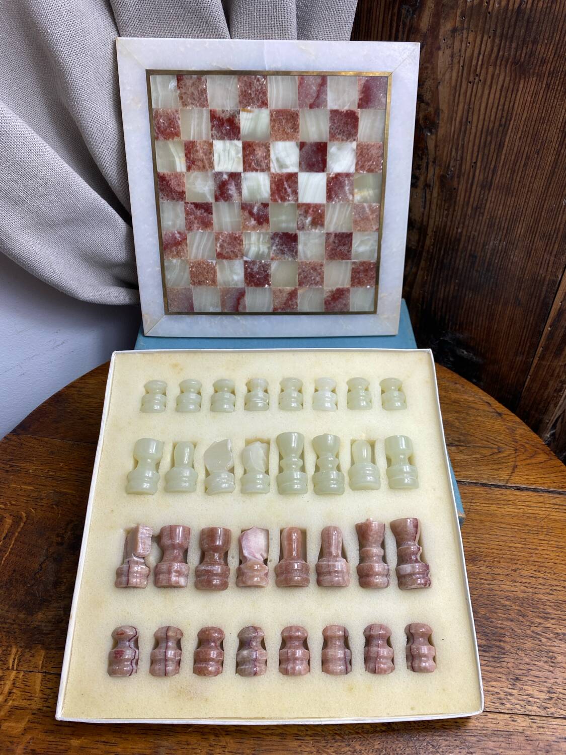Marble and onyx chess set