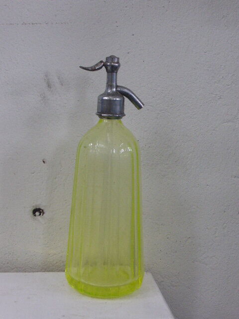 Siphon glass faceted yellow, blown, Art Deco period, dated 1934, FILLIAT, Maisons Alfort, very old and rare