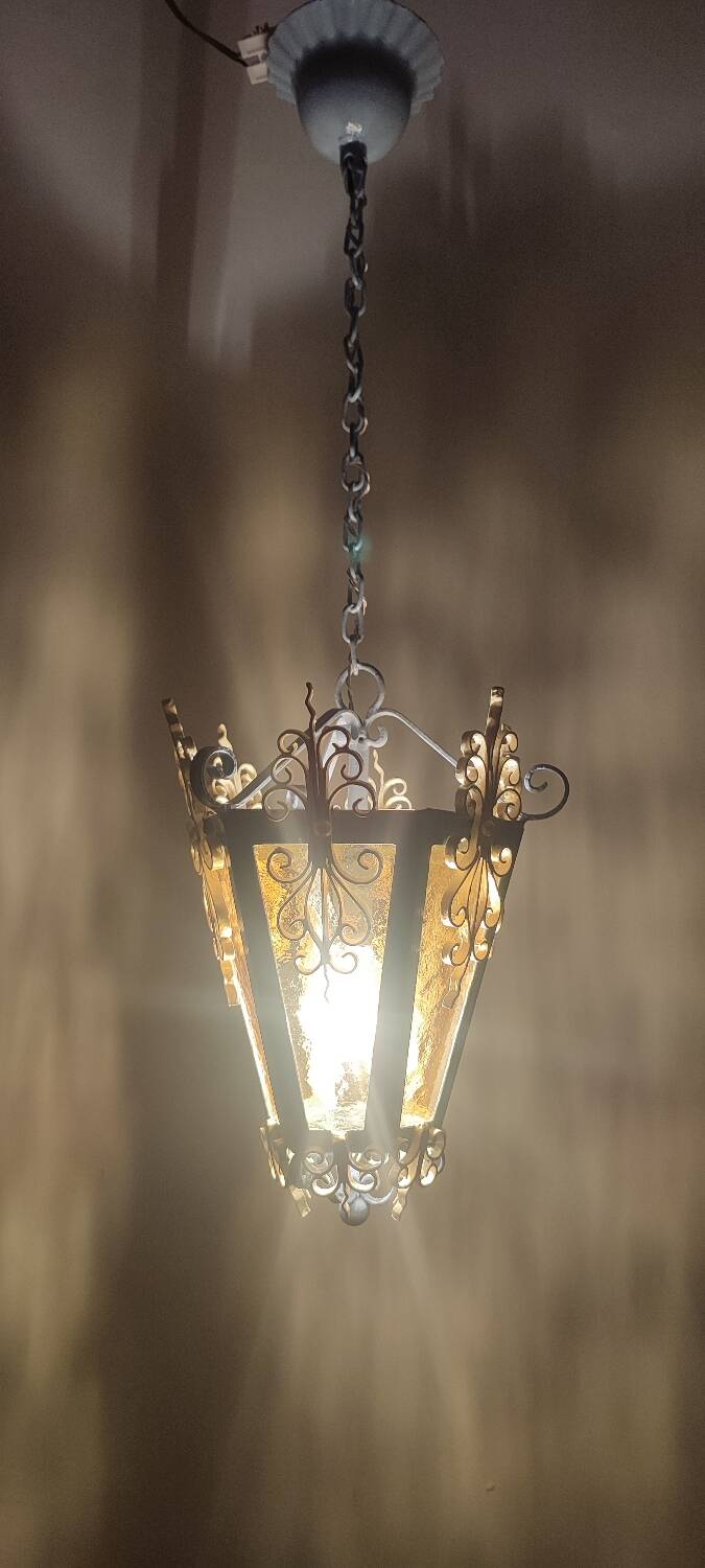 Lámpara de techo o farol. España, 1980s.