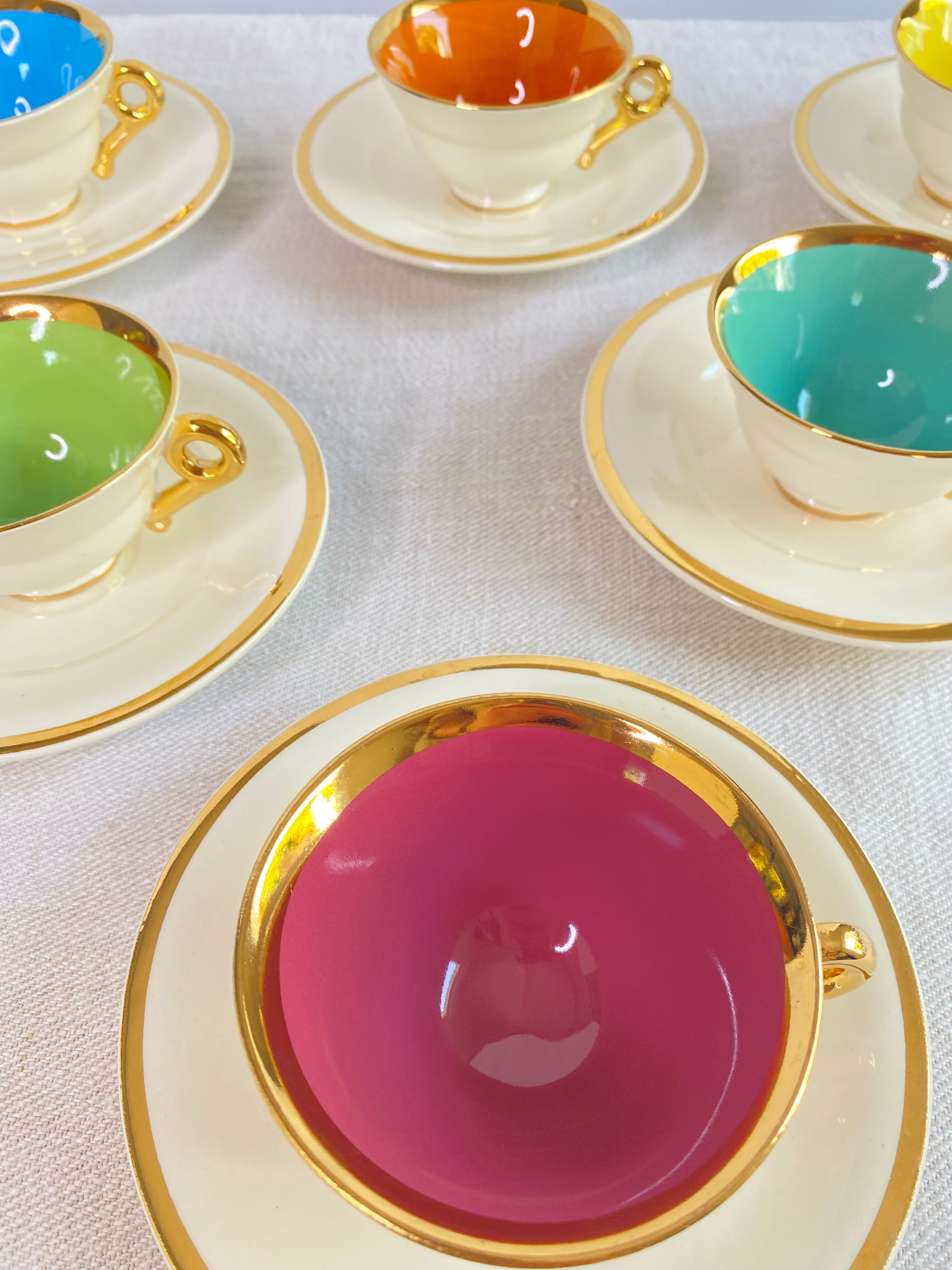 Multicolored Cups Salins