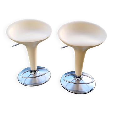 Lots 2 tabourets bombo de magis désignés par stefano giovannoni