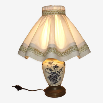 Lampe de table en porcelaine et laiton