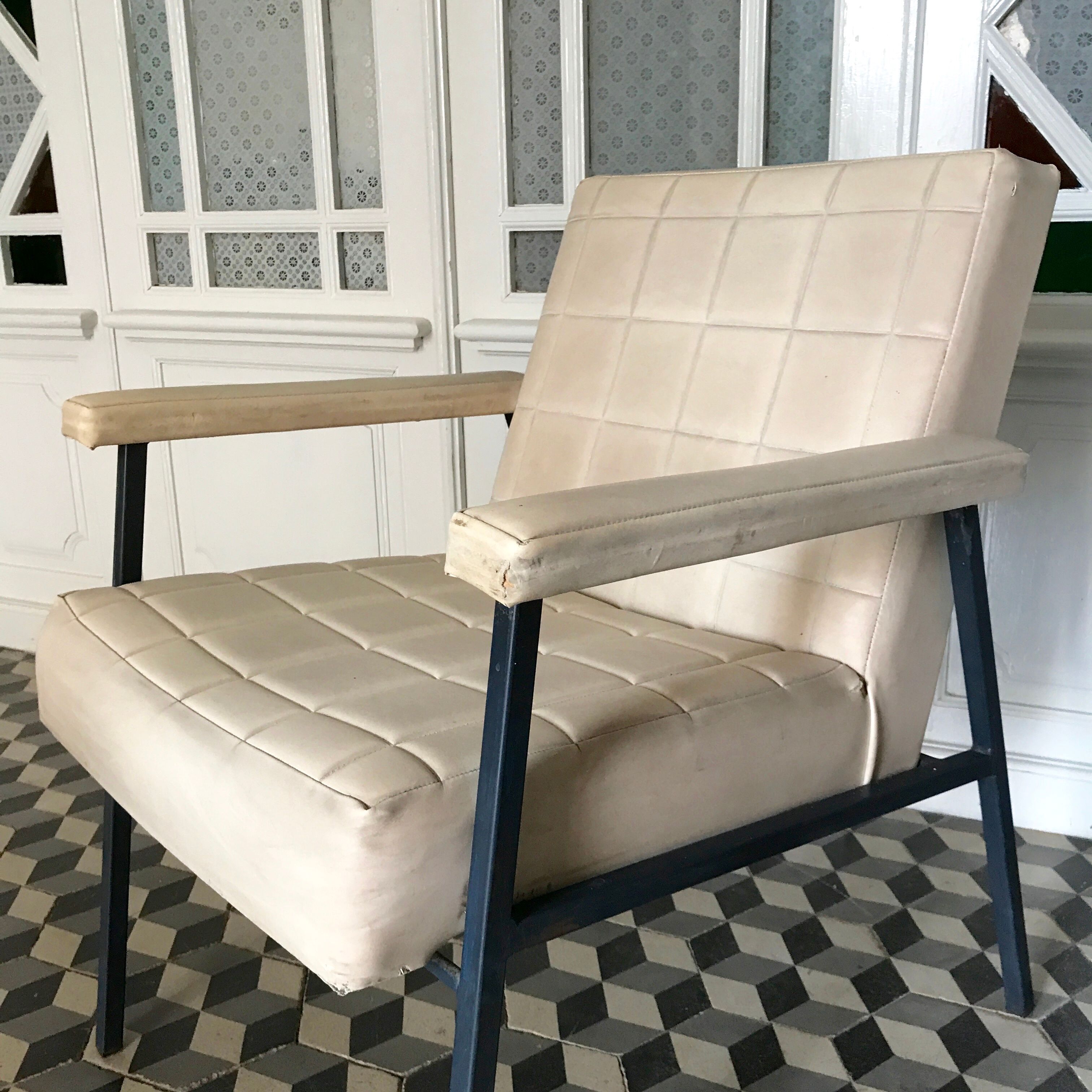Vintage skai heater chair