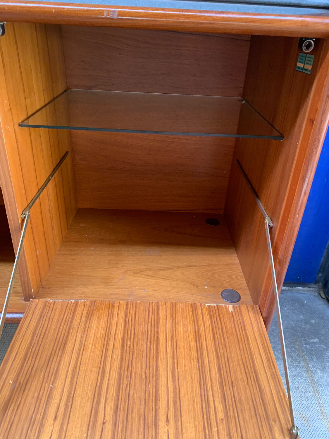 Mahogany veneer sideboard from the 60s