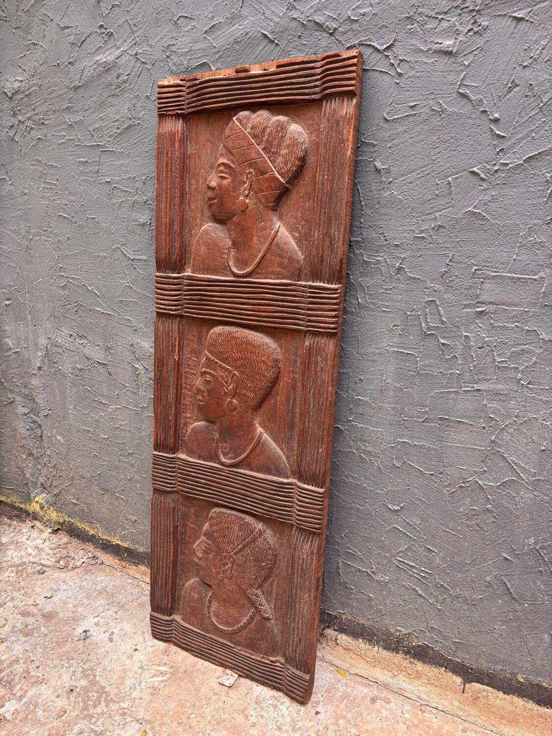 Pair of carved African wall panels in wood – vintage tribal art