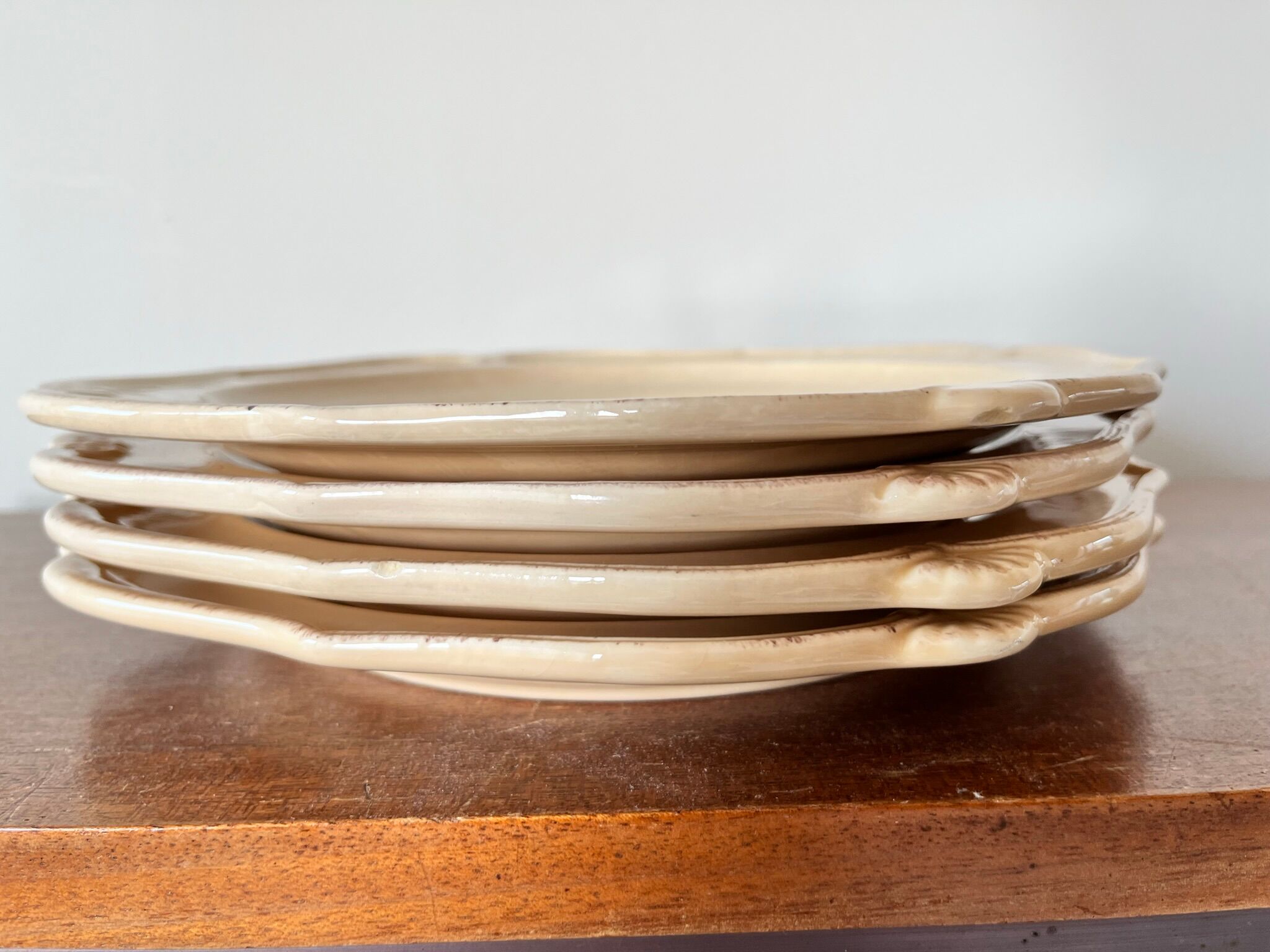 4 old dinner plates Maison Pichon Uzès