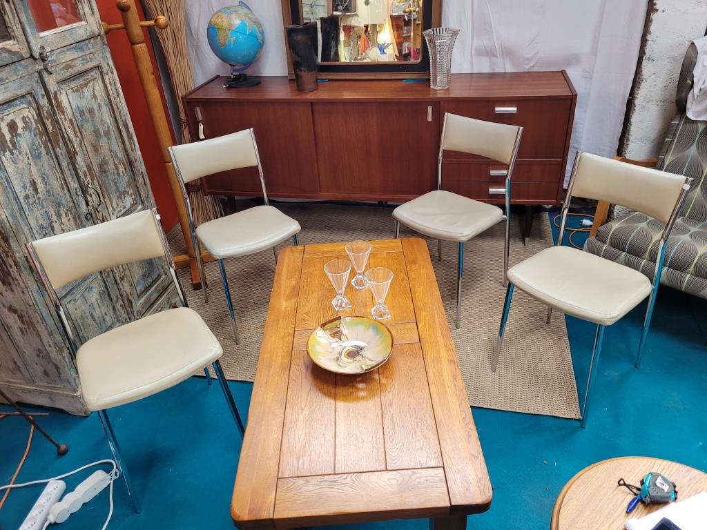 Set of 4 chairs chrome metal and skaï greige 70s.