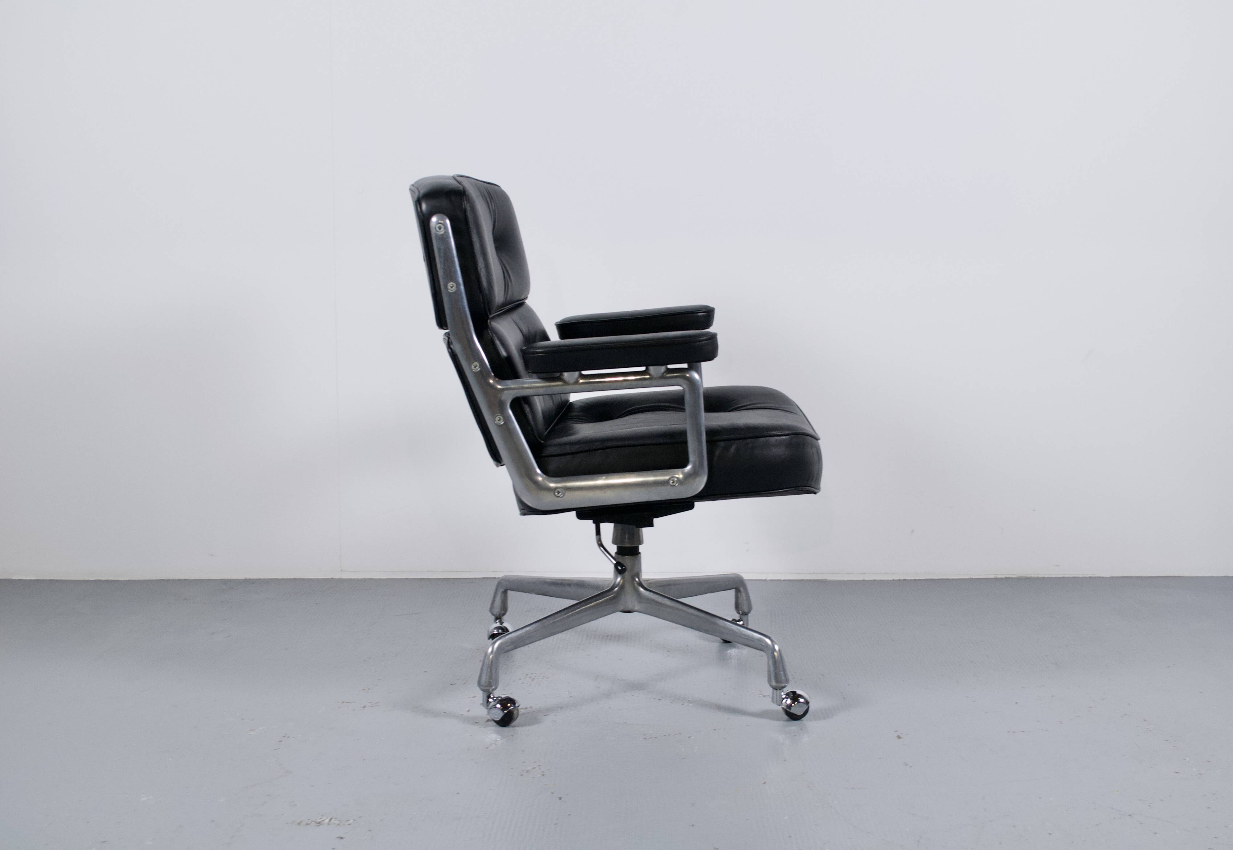 Lobby chair es 105 herman miller publisher 70's