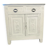 Buffet sculpté en noyer, patiné blanc