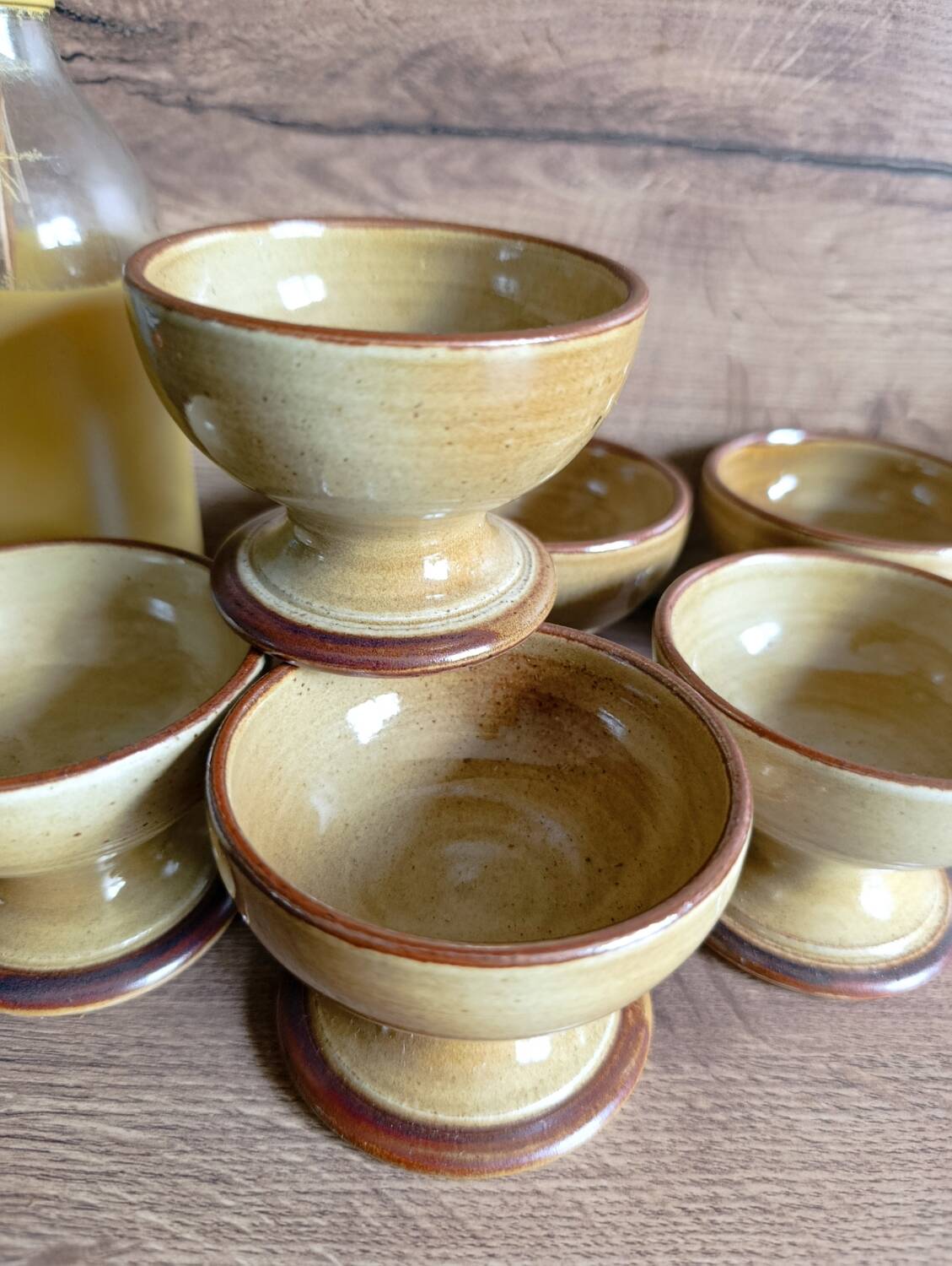 6 footed bowls in glazed honey stoneware, Atelier Saint Simon, vintage