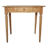 Spindle legs desk