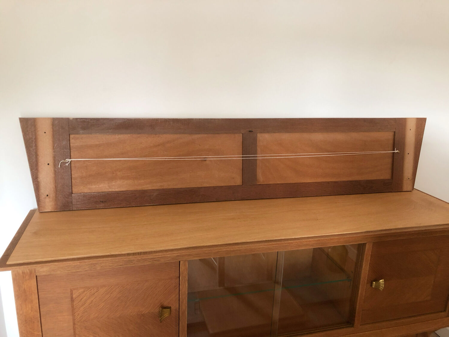 Trapezoidal mirror in solid oak