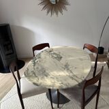 Vintage marble table with tulip base