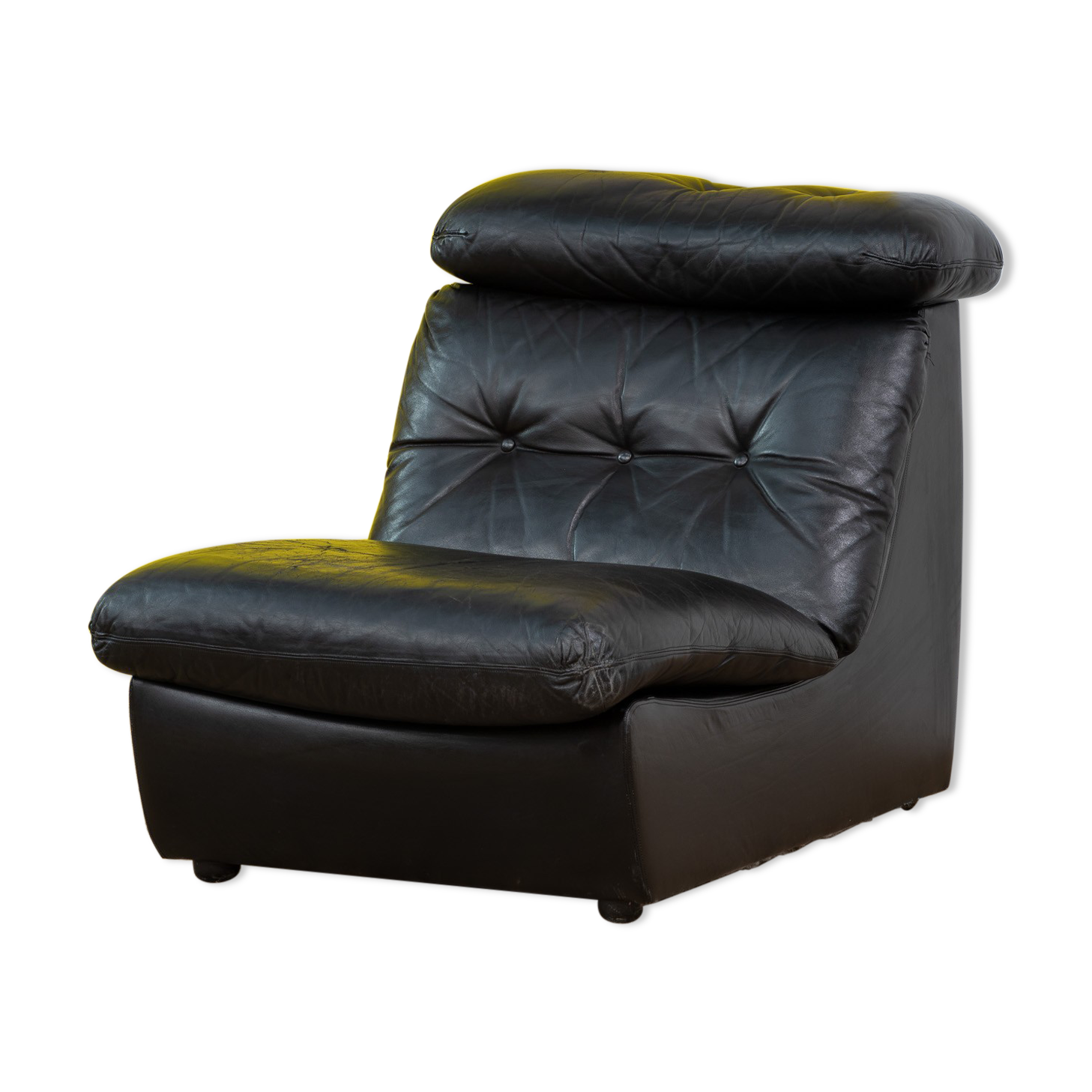 Vintage Scandinavian leather fireside chair – 75 cm