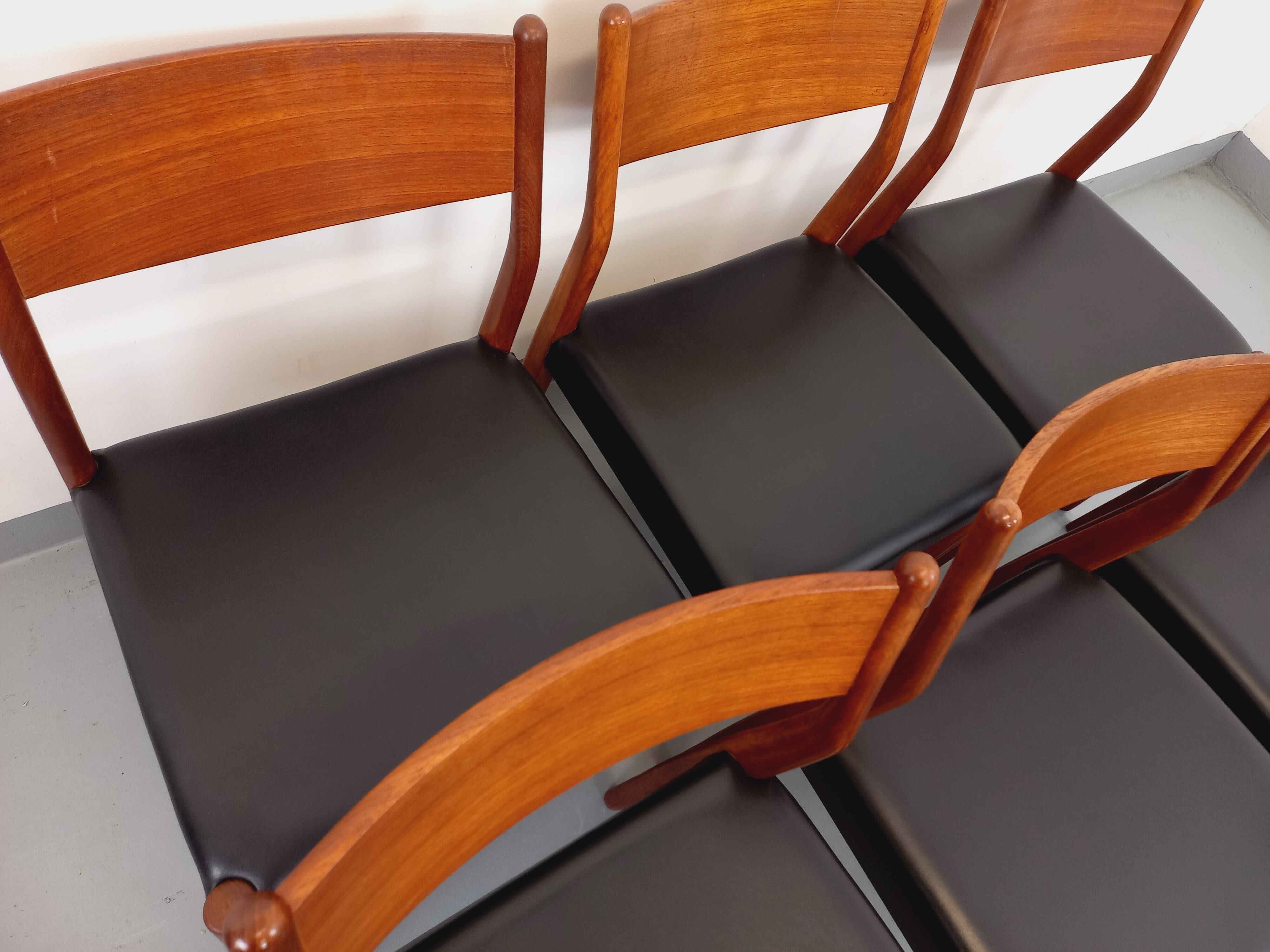 Set of 6 vintage Scandinavian Fristho Franeker chairs in teak and skai from the 60s