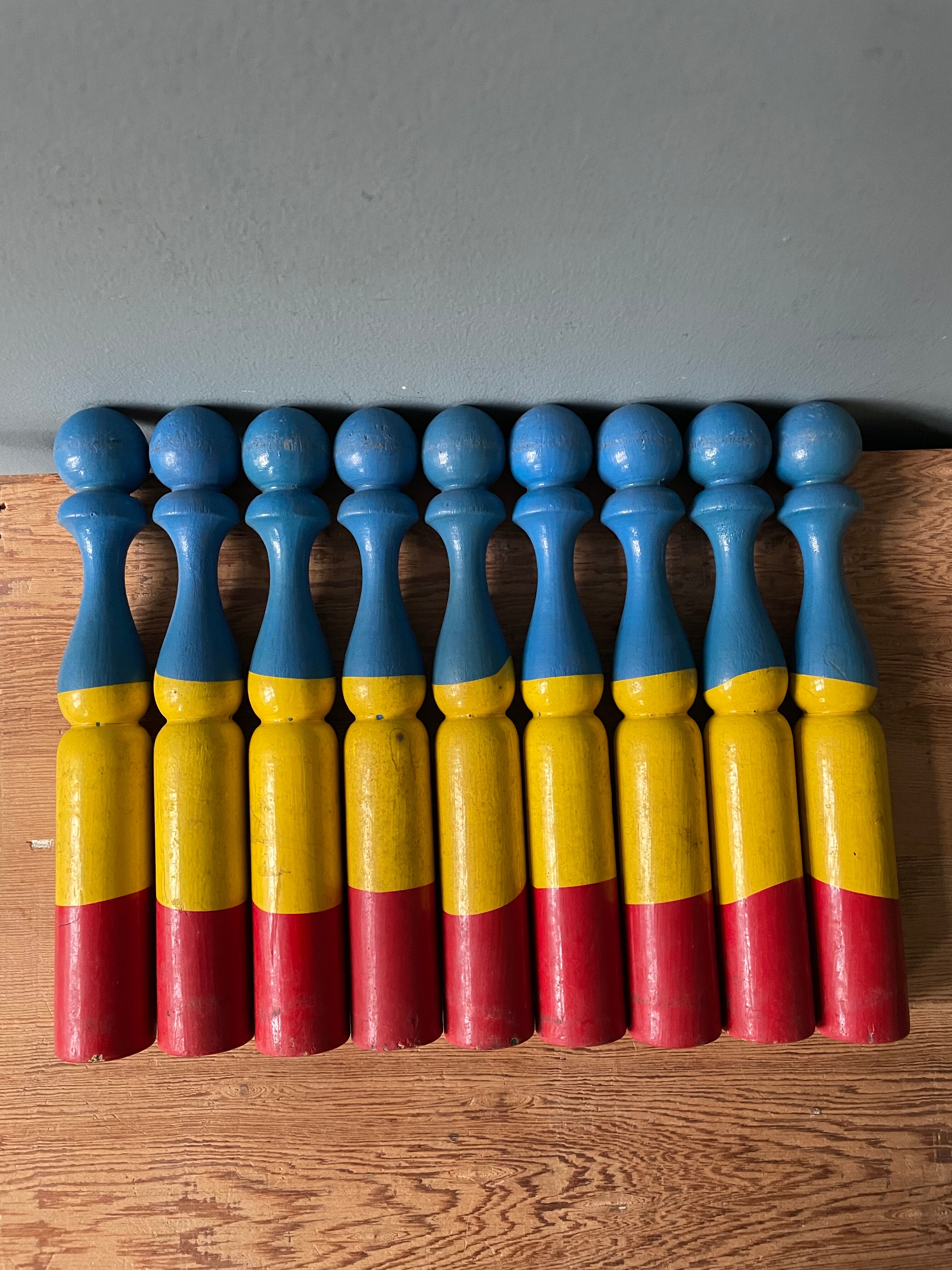 Ancien jeu de quilles en bois